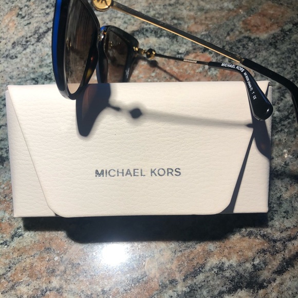 SOLD Michael Kors sunglasses SOLD somewhere else - Picture 2 of 2